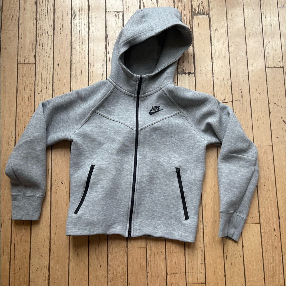 Nike Sportswear Tech Fleece Big Kids Light Gray Full-Zip Hoodie
